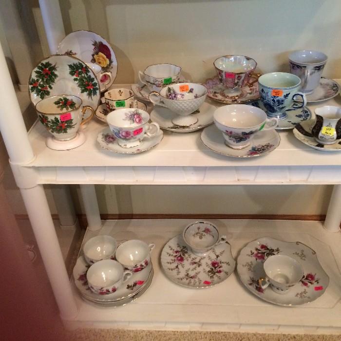 collectible cups & saucers