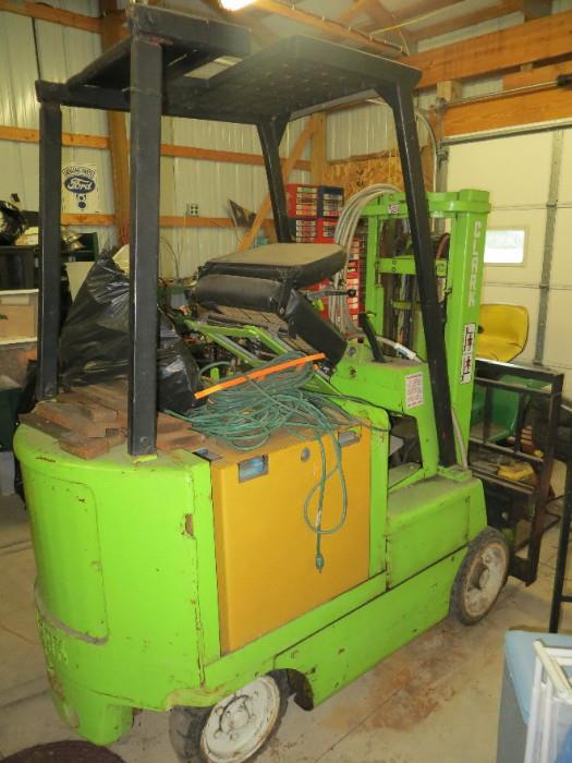Clark Electric Fork Lift 5000lb with hard tires