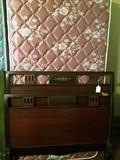           Full headboard & footboard