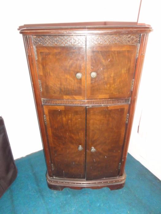 002 - Vintage Cabinet