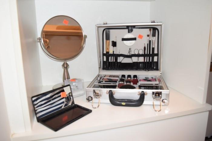 Makeup Kit, Mirror