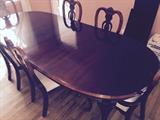 $ 750.00 Dining Room Set Lexington Mahogany Series 623 Queen Anne Authentic 18th Century Designed Crafted in Solid Quarter Cut Mahogany.  Table with 2 additional Leafs and 6 Matching Chairs near perfect condition with Pads  72" Table all adjustable based on the leafs