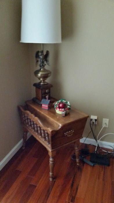 end table with lift up top
