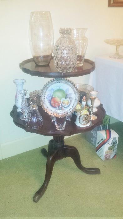 2-tier pie crust table, vases, plates, and more 