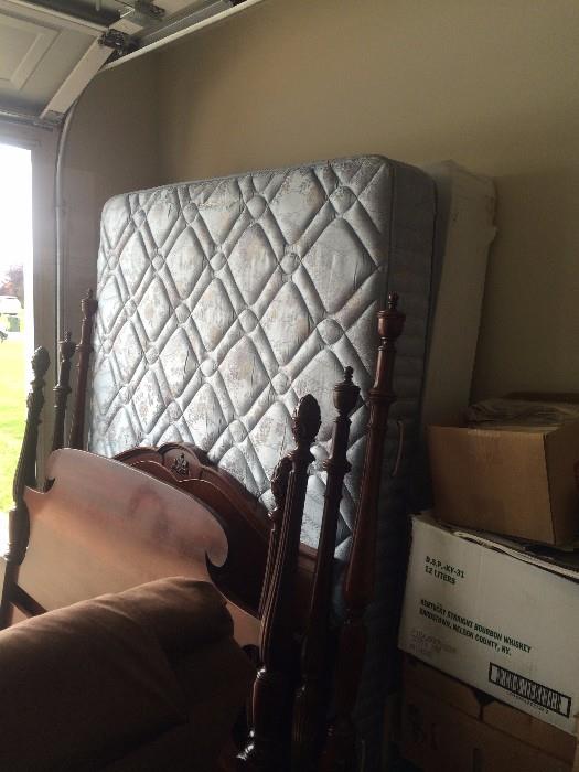 #6 full mattress set in garage $50