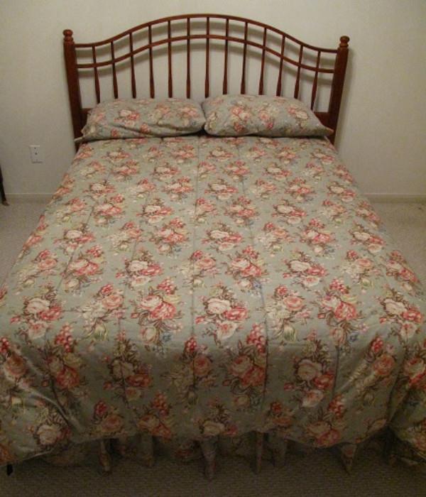 Full size bed with Ralph Lauren "Sinclair" Bed Set: Comforter, Dust Ruffle, Sheet Set w/Pair Pillow Cases.
Ethan Allen Solid Wood Turned Spindle Queen/Double Headboard with Frame
Sealy Posturepedic  Mattress Set (Like New)
