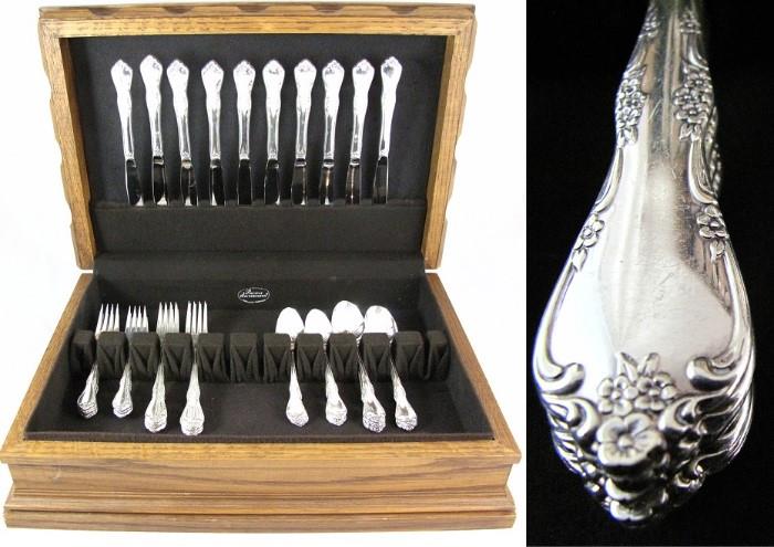 "Fredericksburg" by Oneida Silver Plate 5 piece Place Setting, Service for 10 with Pacific Silver Cloth Oak Chest