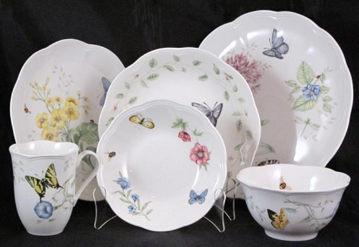 Lenox. "Butterfly Meadow" by Louise Le Luye:  10 Dinner Plates, 10 Luncheon Plates, 5 Soup/Pasta Bowls, 6 Fruit/Dessert Bowls, 10 Mugs & 2 Rice Bowls