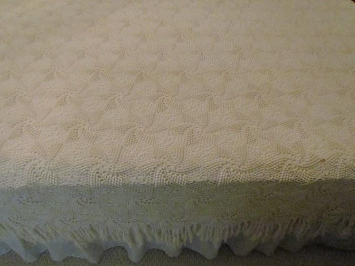 Antique Hand Crochet Pin Wheel Pattern Bed Spread