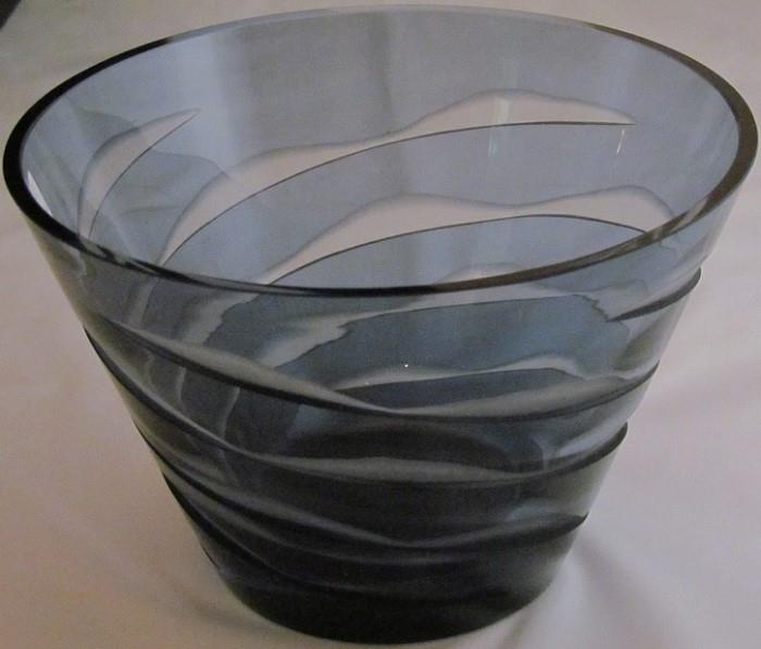 Mikasa "Currents Blue" Cut to Clear  Crystal Bowl