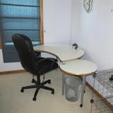 office chair and desk 46"(W) 28"(H) 30"(D)