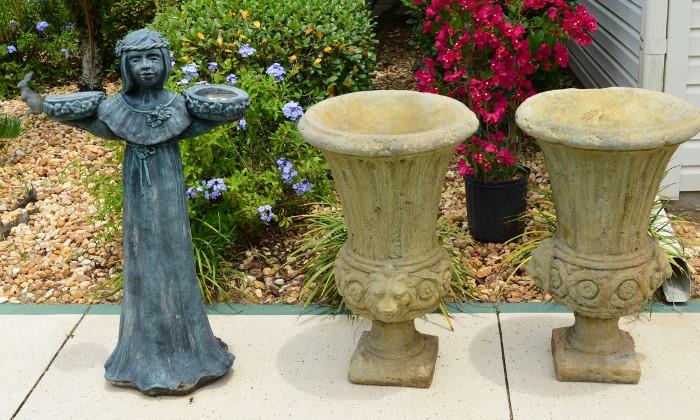 Garden Statuary & Vases/Urns