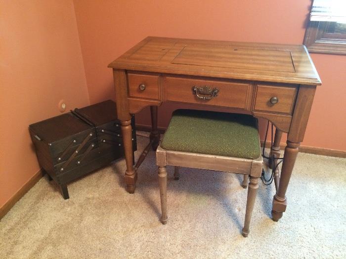 SEWING MACHINE TABLE 