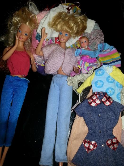 1960'S BARBIES AND CLOTHES