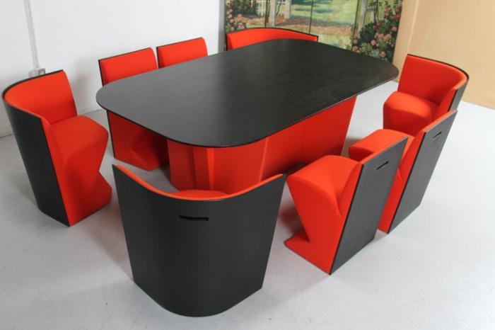 Bernini X12 Italian dining table and 8 chairs set