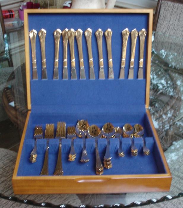Gold tone stainless flatware