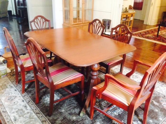 Duncan Phyfe Dining Table with Leaf and 6 Chairs