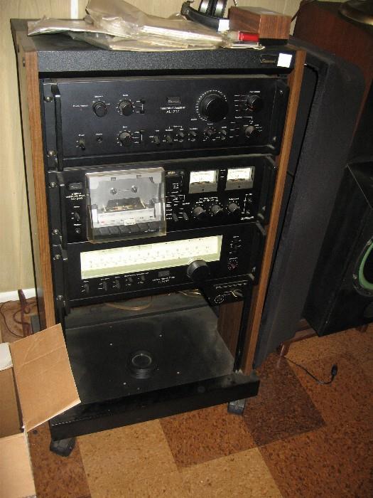 Sansui TU-717 & AU-717 Stereo System Amplifier's