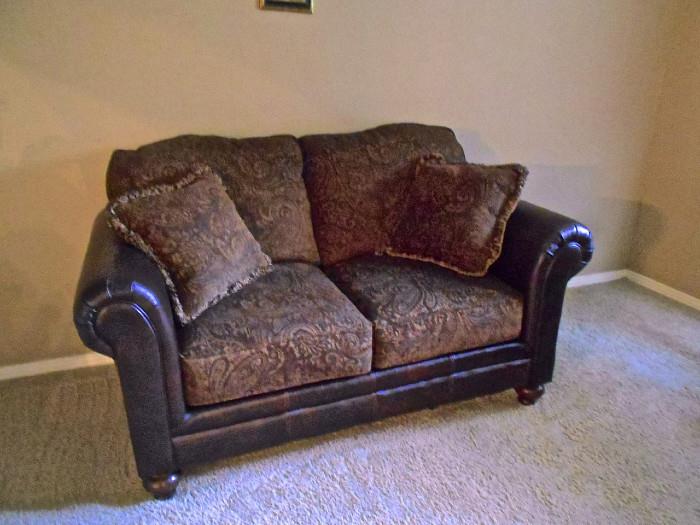 Cushioned Leather Sofa