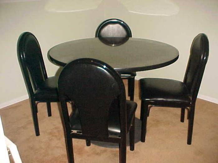 Round Breakfast Table & 4 Chairs