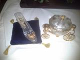 Franklin Mint Crystal Coach and Franklin Mint Crystal Glass Slipper with Pillow