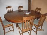ANTIQUE OAK DINING TABLE