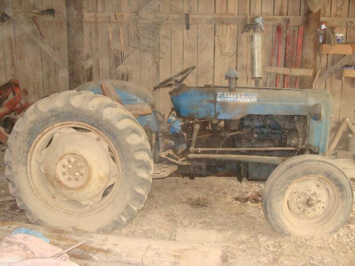Ford Diesel 2000 Tractor