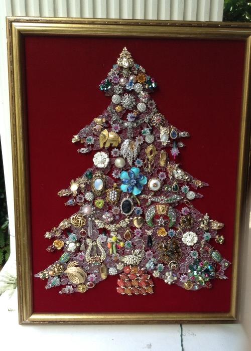 Fab costume jewelry Christmas tree - 24" tall