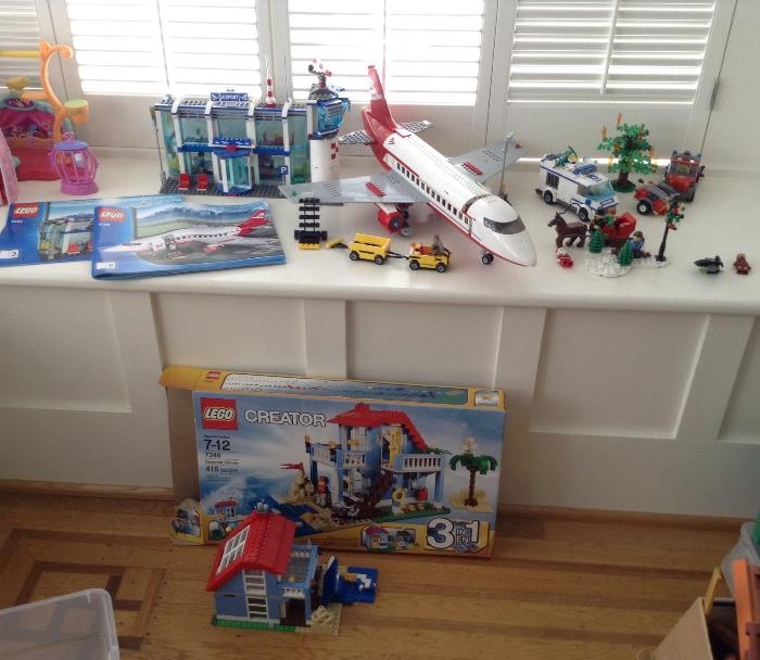 Lego sets including Airport #3182, Creator set #7356, Christmas set & more