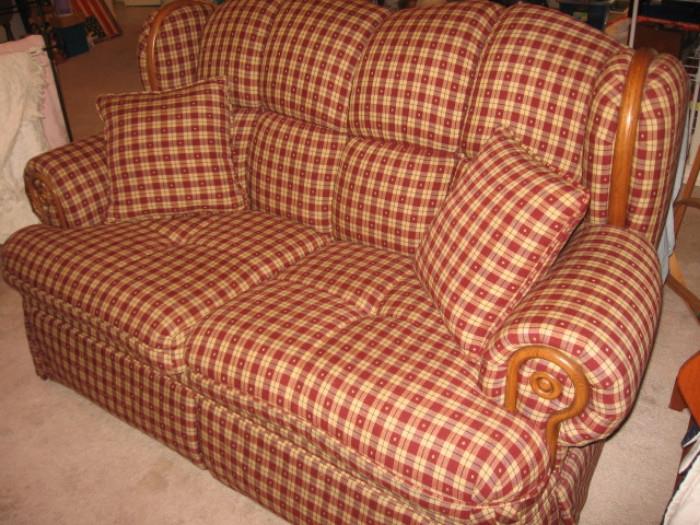  early American-style loveseat