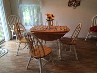 Kitchen Table & Chairs