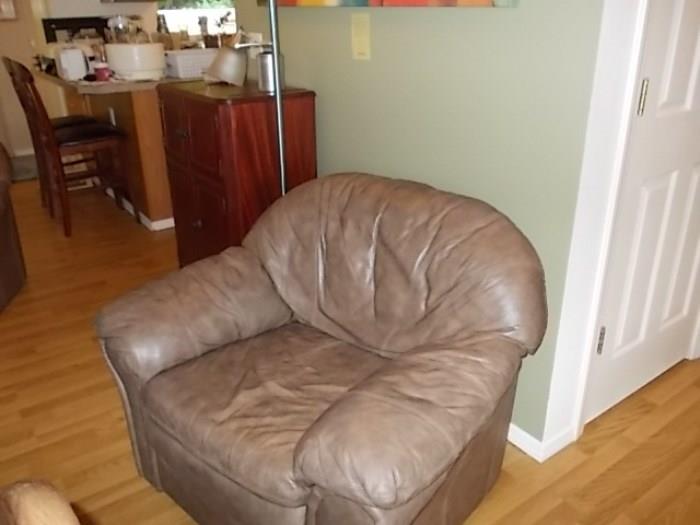 Leather oversize chair