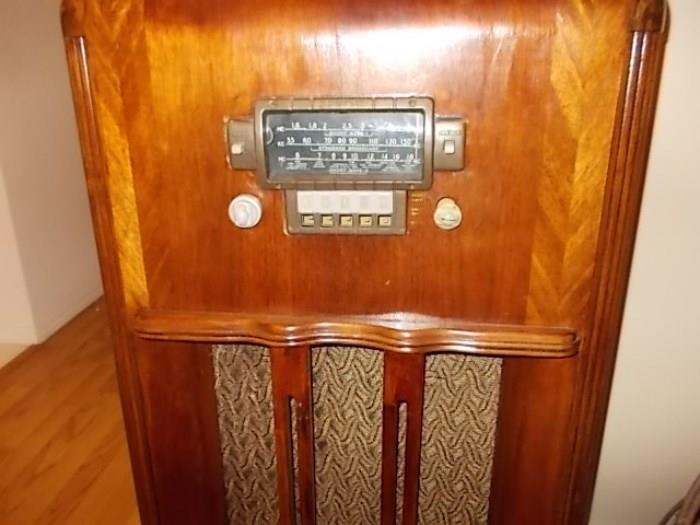Antique floor radio