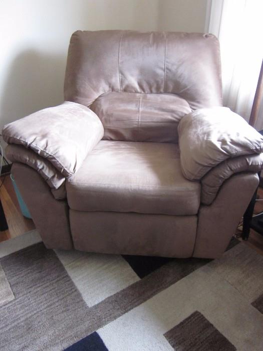 Like New Microfiber Chair - Excellent Condition