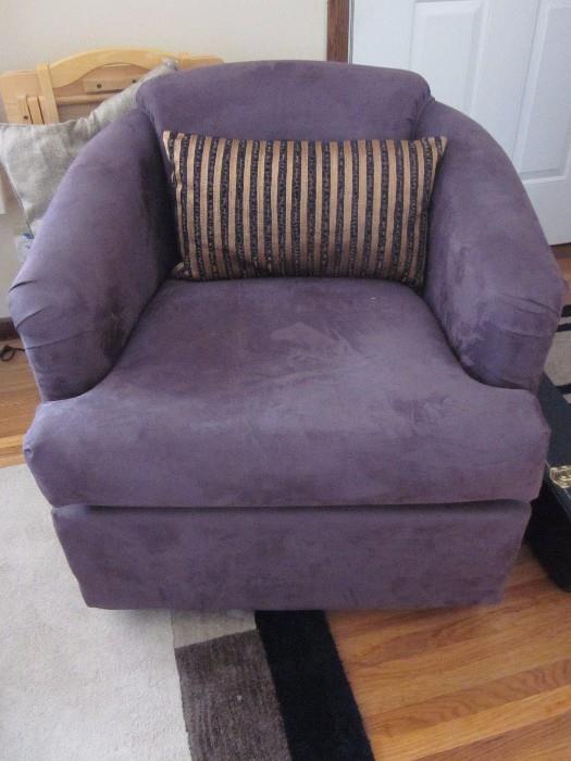 Like New Microfiber chair - Excellent Condition