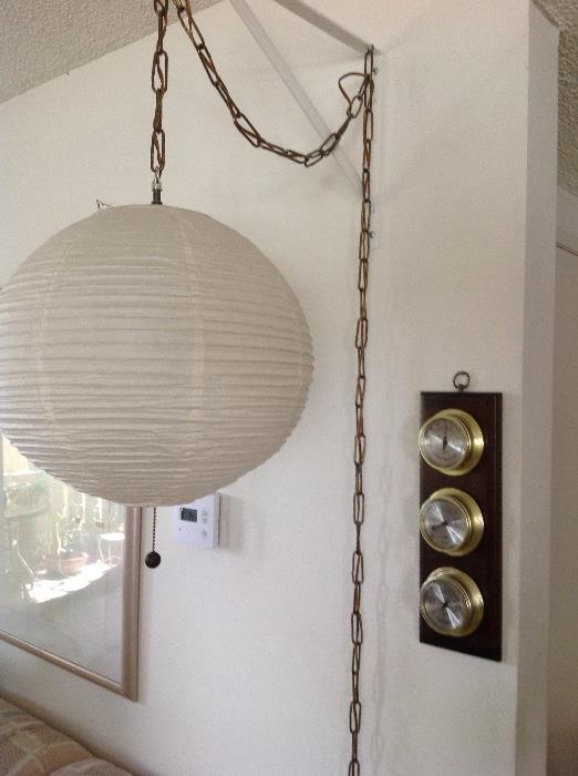 Hanging plug in lamp 