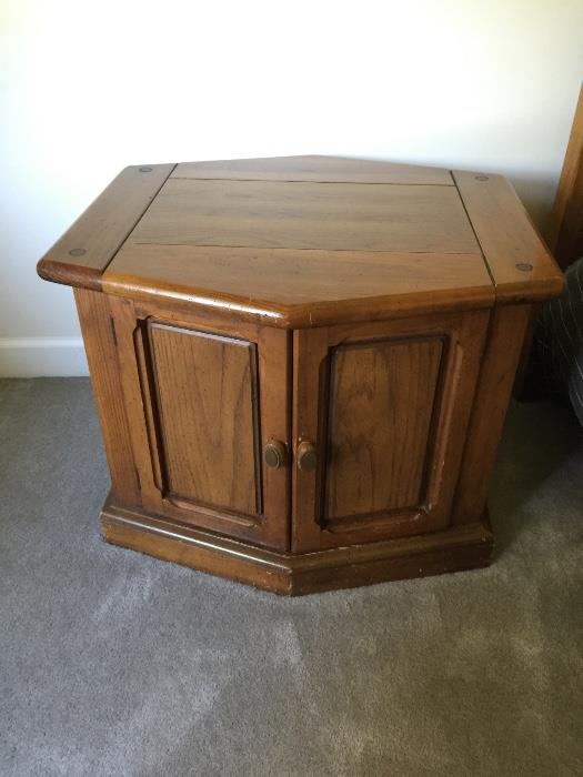 oak side cabinet