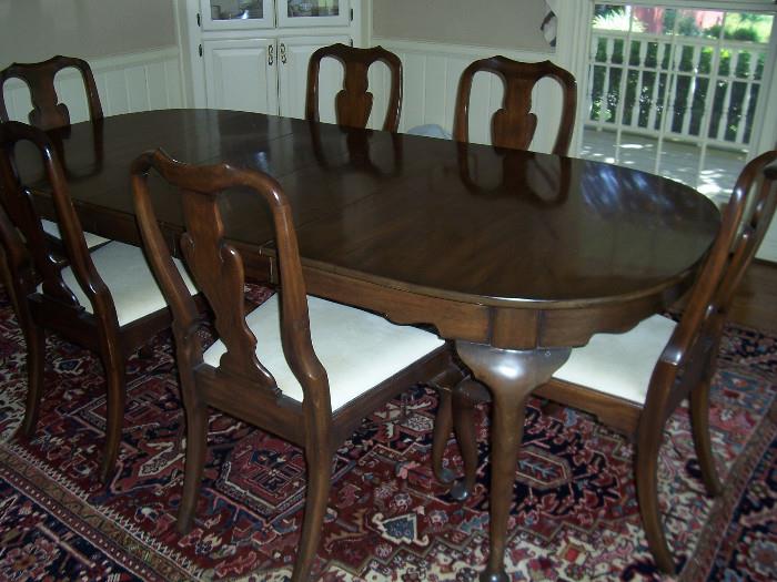 Queen Anne Dining room table with chairs $1200