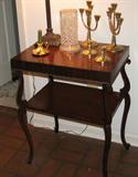 NICE MAHOGANY TABLE