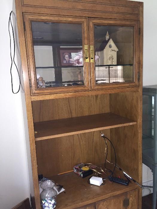 HENREDON TALL CABINET WITH GLASS TOP 