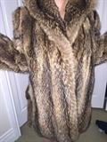FOX FUR COAT SIZE SMALL / MEDIUM