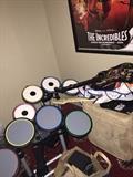 GUITAR HERO AND DRUM SETS