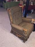 VINTAGE ROCKING CHAIR