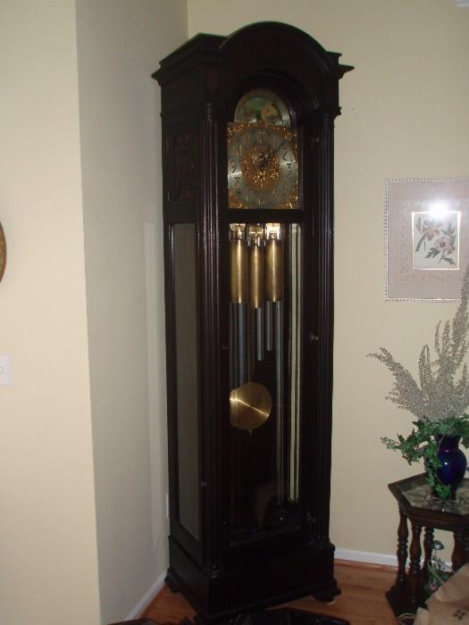 Exceptional Grandfather clock- working order