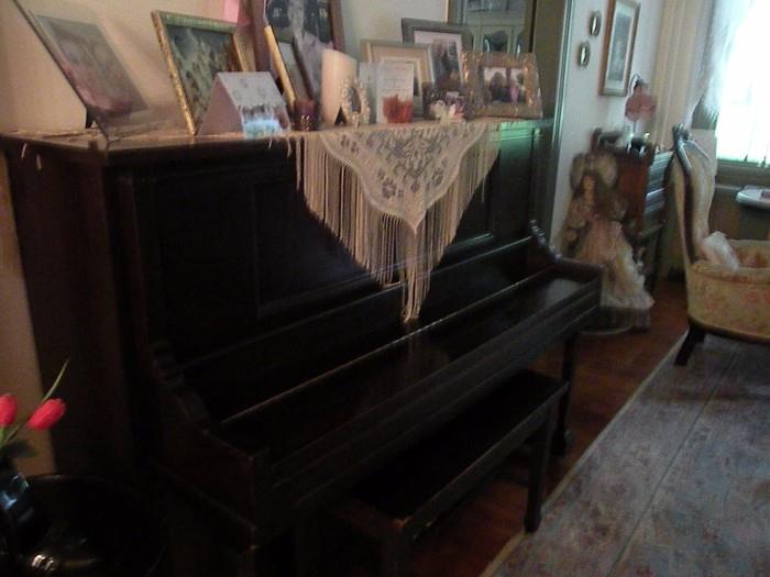 70642 m. Welte & sons New York player piano
