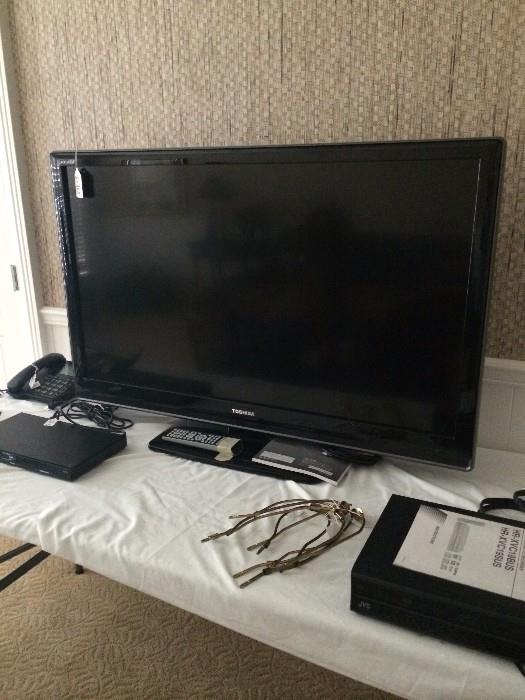           Toshiba flat screen TV