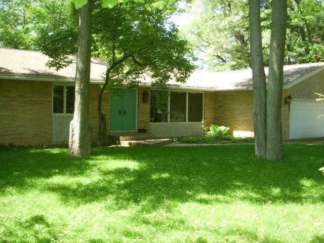 The sale venue, 3725 Highgate Road