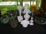 Assoted collectible glass, including Fenton
