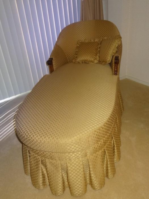 Pretty Chaise Lounge measures 70" Long & 30" W