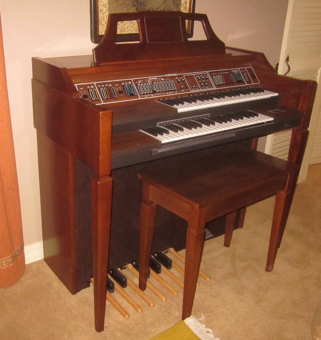 Baldwin Fun Machine Interlude organ; Good working condition. Has manual and all instructional information.